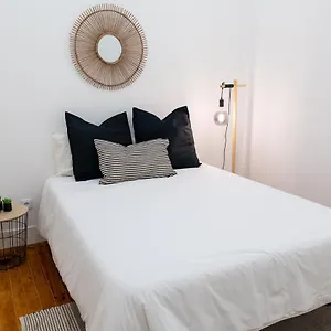 https://lovely-home.hotels-lisbon-portugal.com